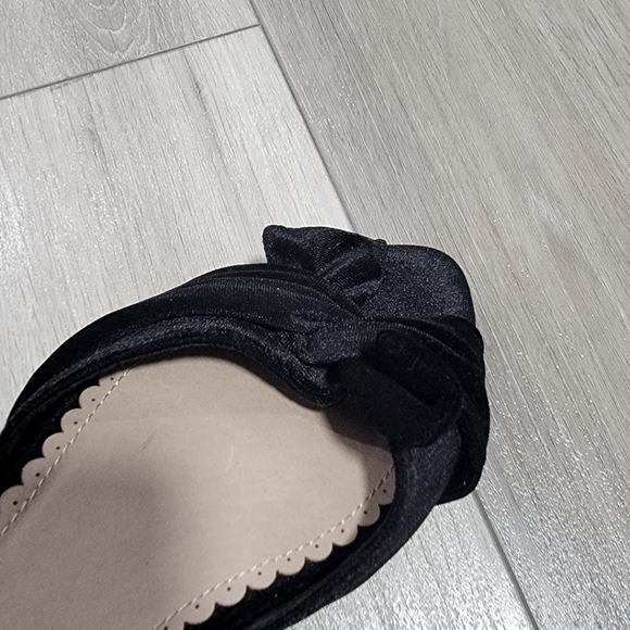 RESTRICTED BLACK FLATS SIZE 7.5 - Picture 2 of 3